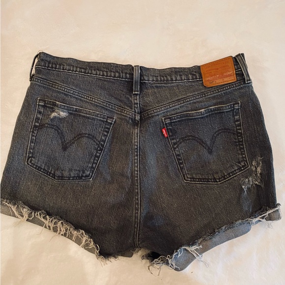 Levi’s 501 black distress shorts size L - Picture 2 of 2